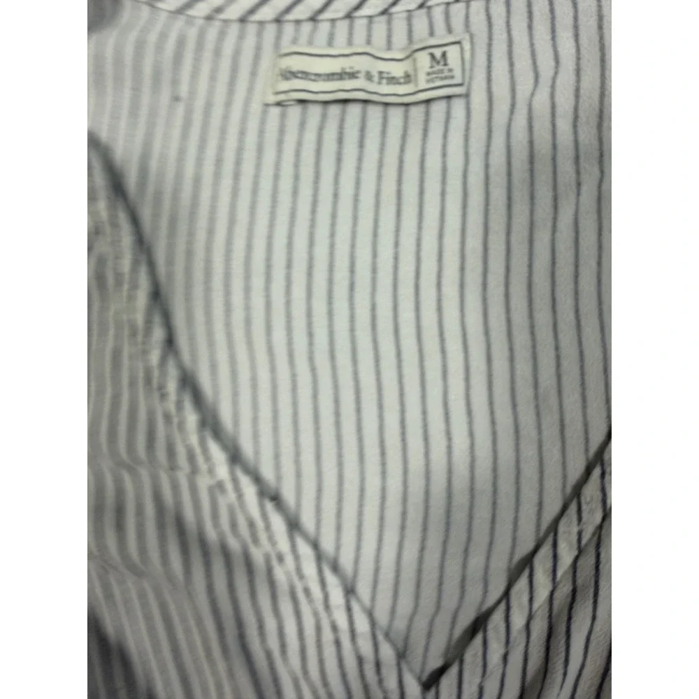 Abercrombie & Fitch Top Womens Medium White Blue Stripe Smocked Wrap Crop